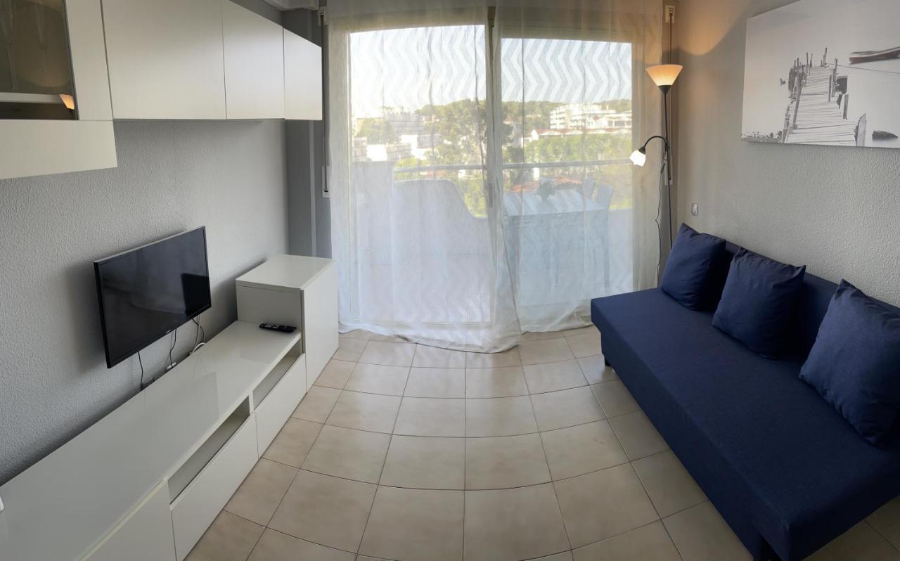 Apartment 47 ซาลอว์ ภายนอก รูปภาพ